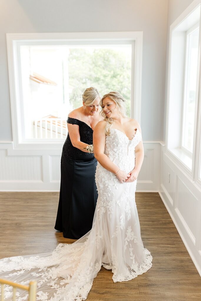 myrtle beach and downtown wilmington wedding planner; wilmington north carolina wedding planner; wedding planning tips